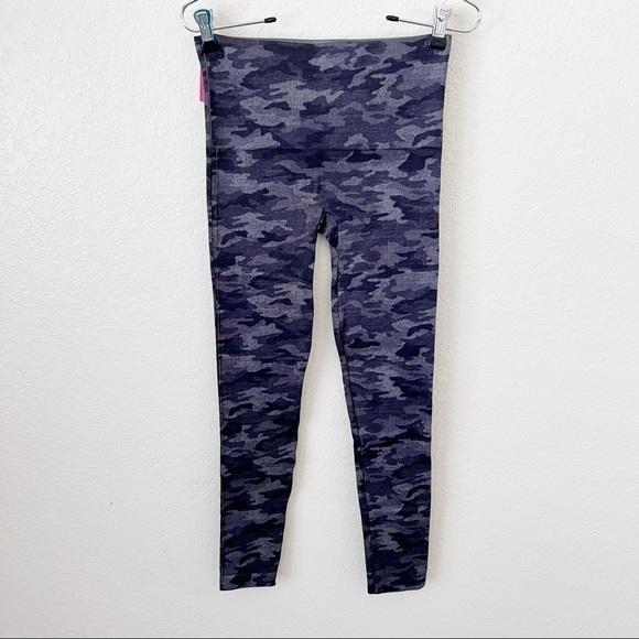 NEW Spanx EcoCare Seamless Leggings size medium - Picture 12 of 14